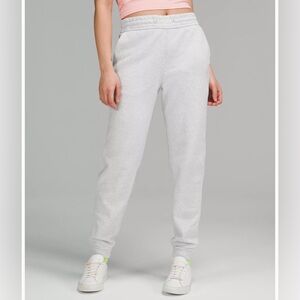 Lululemon youngeful joggers sweatpants